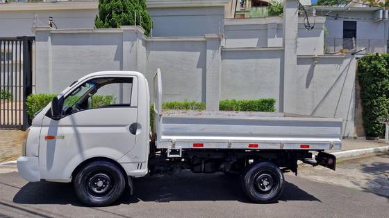 HYUNDAI HR 2.5 TCI HD LONGO COM CAÇAMBA 4X2 8V 97CV TURBO INTERCOOLER DIESEL 2P MANUAL